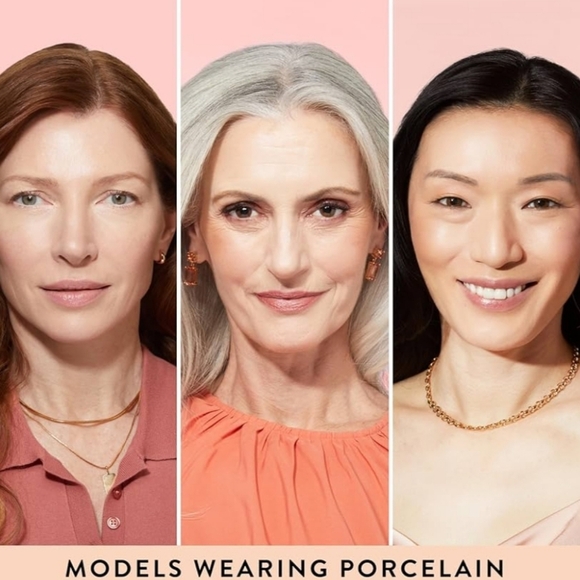 Laura Geller Baked Balance-N-Glow Illuminating Foundation: Porcelain, NIB - Picture 9 of 10